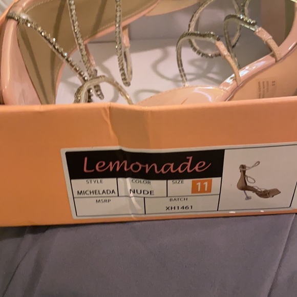 Pink heels - Picture 3 of 4